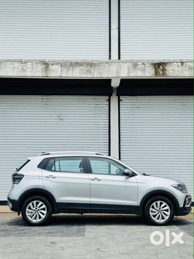 Volkswagen Taigun 1.0 Tsi Highline At, 2022, Petrol