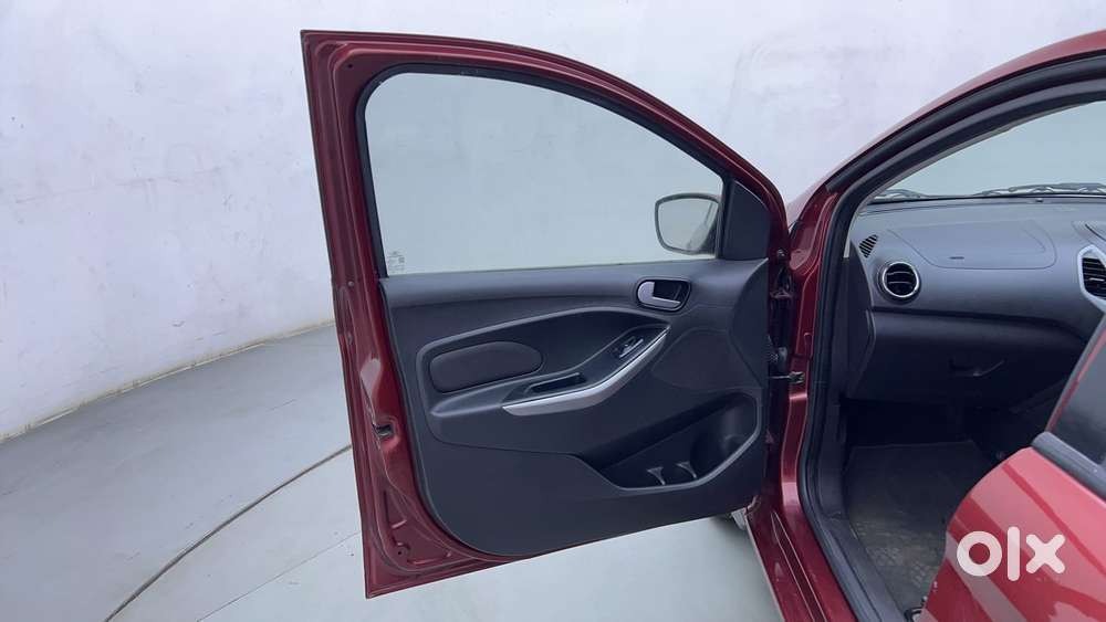 Ford Figo 1.5p Titanium At, 2017, Petrol