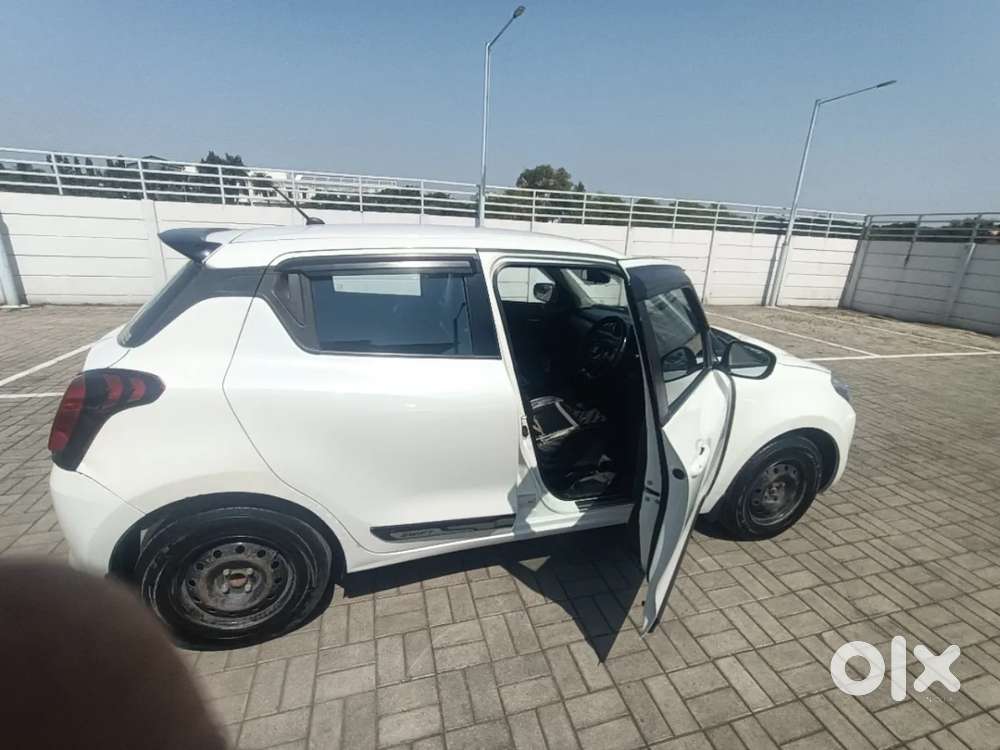 Maruti Suzuki Swift Vxi, 2022, Petrol