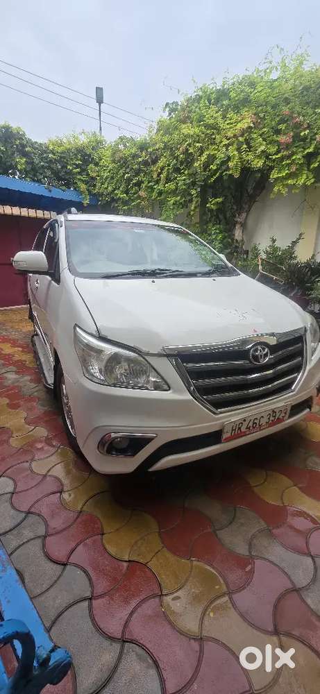 Toyota Innova 2.5 Diesel 2010 Pure Original  Car