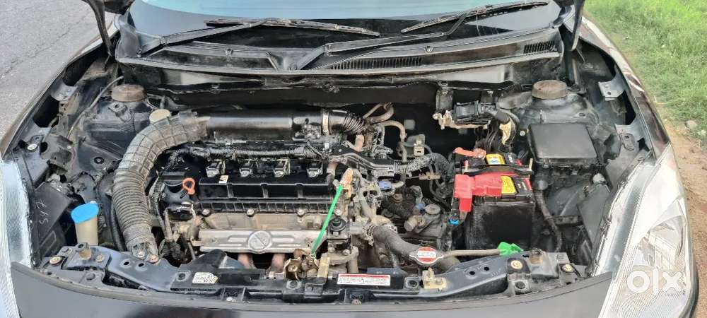 Maruti Suzuki Swift 1.3 Zxi 2024 Under Warranty