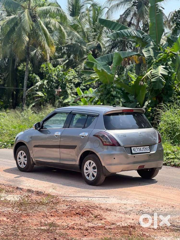 Maruti Suzuki Swift Vxi + Manual, 2017, Petrol