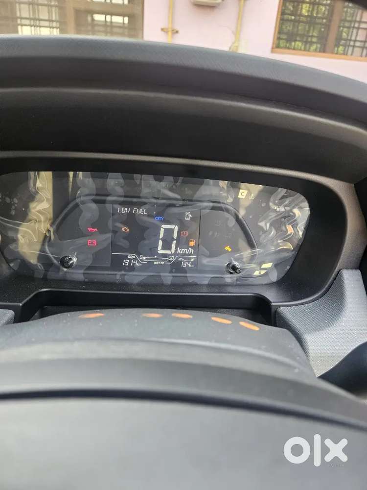 Tata Punch Dazzle Mt Sunroof 2026
