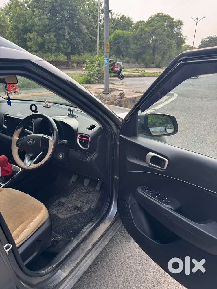 Hyundai Venue 2022 (in Warranty)