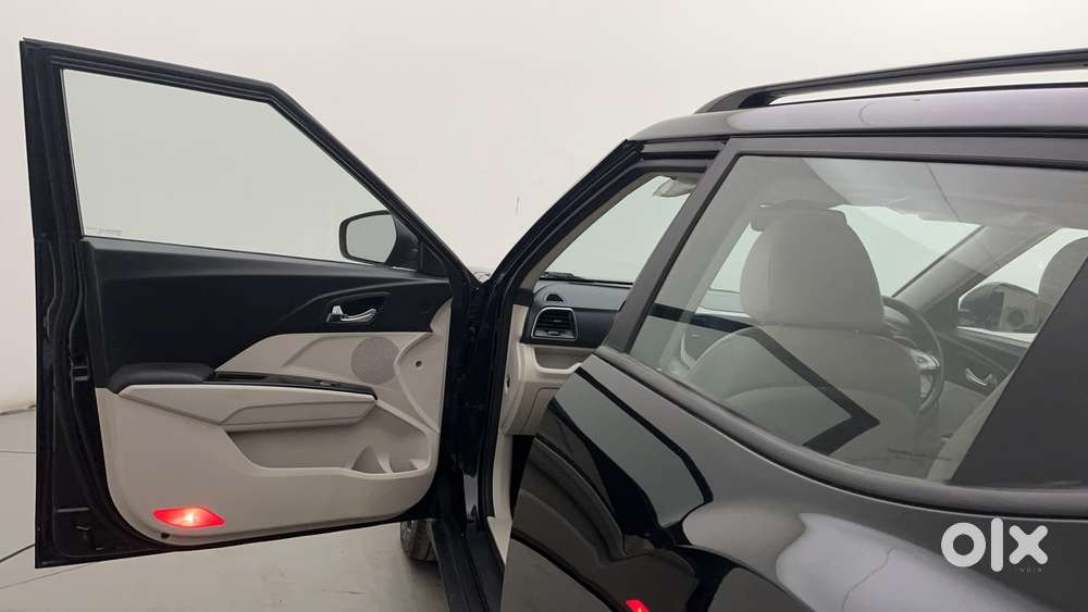 Mahindra Xuv300 W8 Option, 2022, Petrol