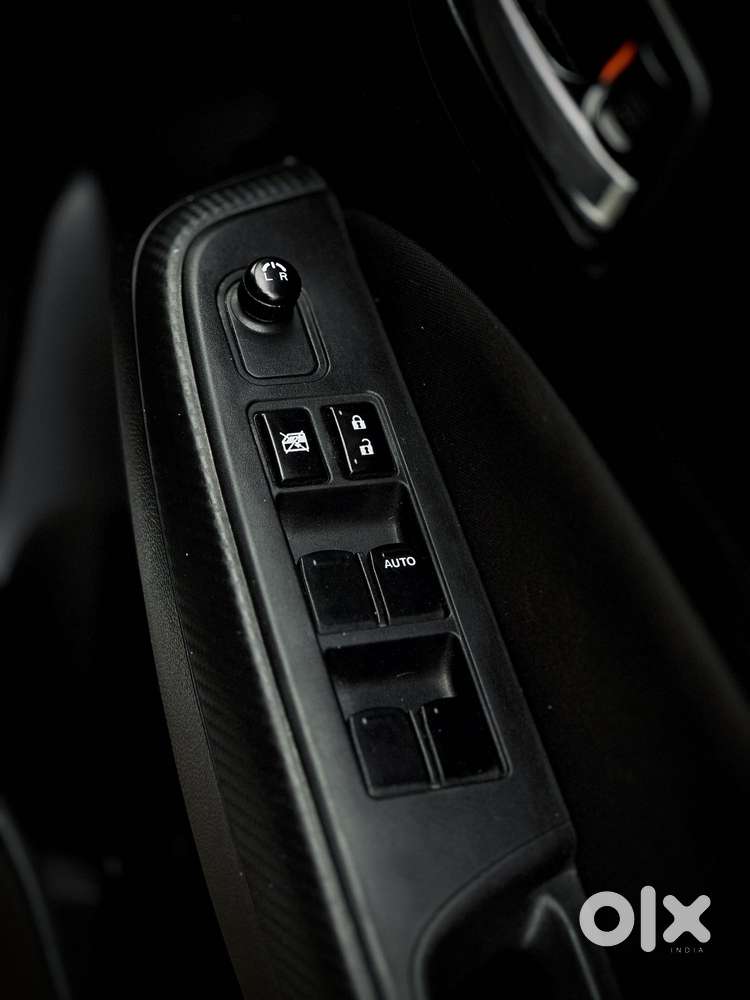 Maruti Suzuki Swift Vvt Vxi, 2021, Petrol