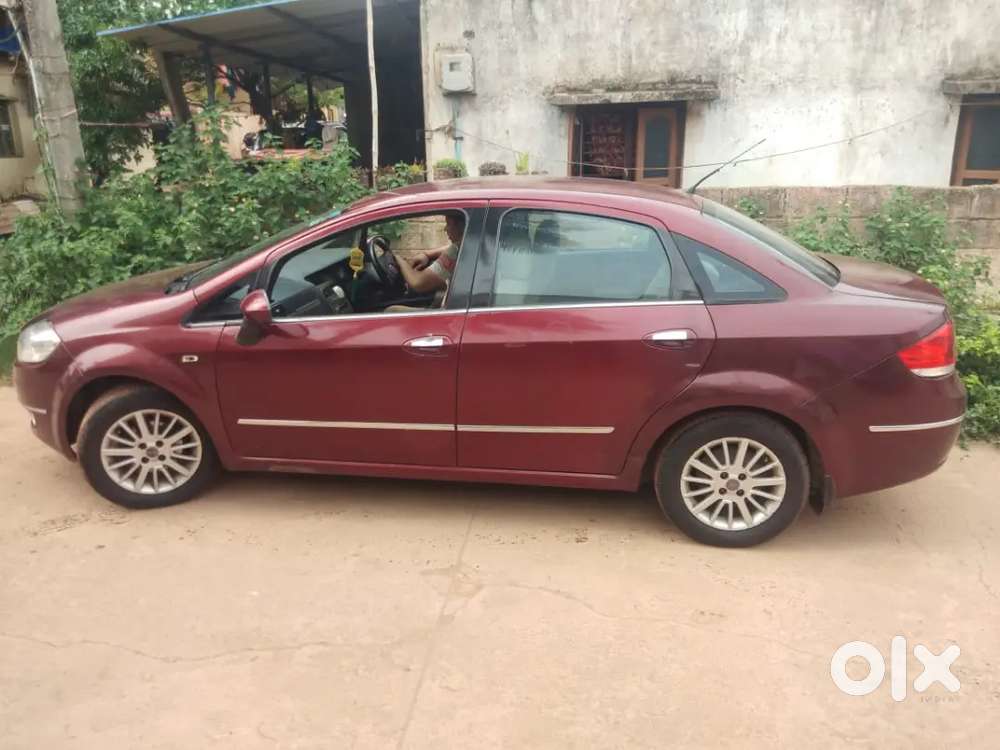 Fiat Linea Cng With 20kmpl Milage In Good Condition