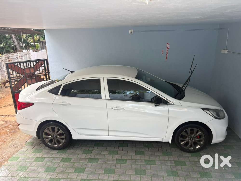 Hyundai Verna Petrol 2015
