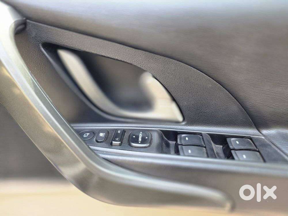 Mahindra Xuv500 At W10 Awd, 2017, Diesel