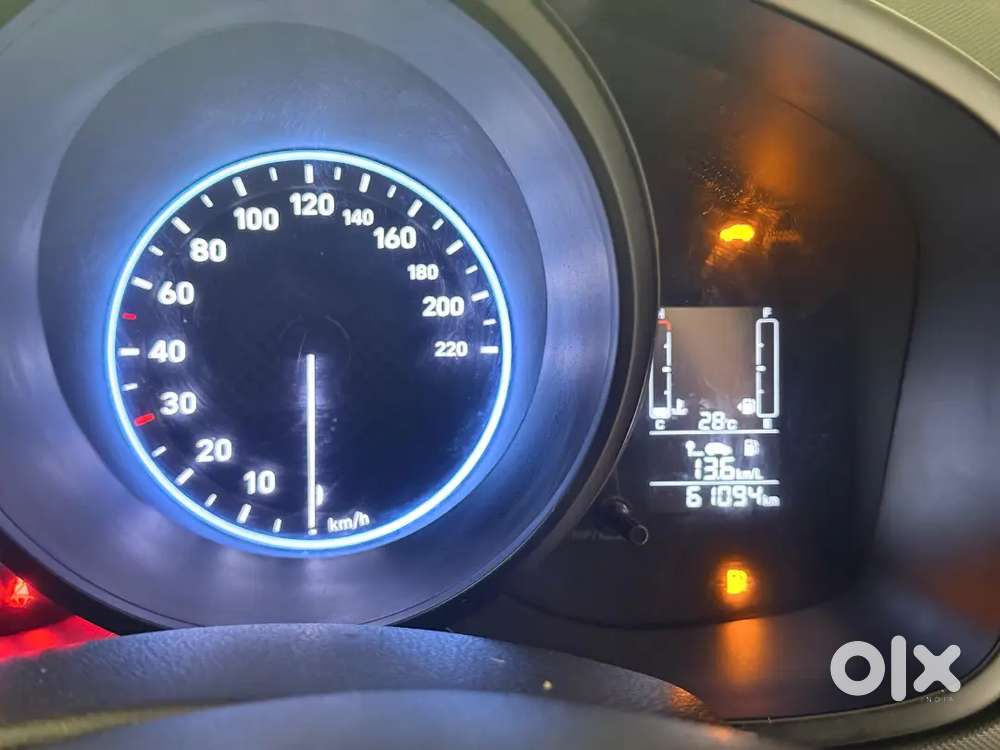 Venue Sx Turbo Imt , Petrol Well Maintained