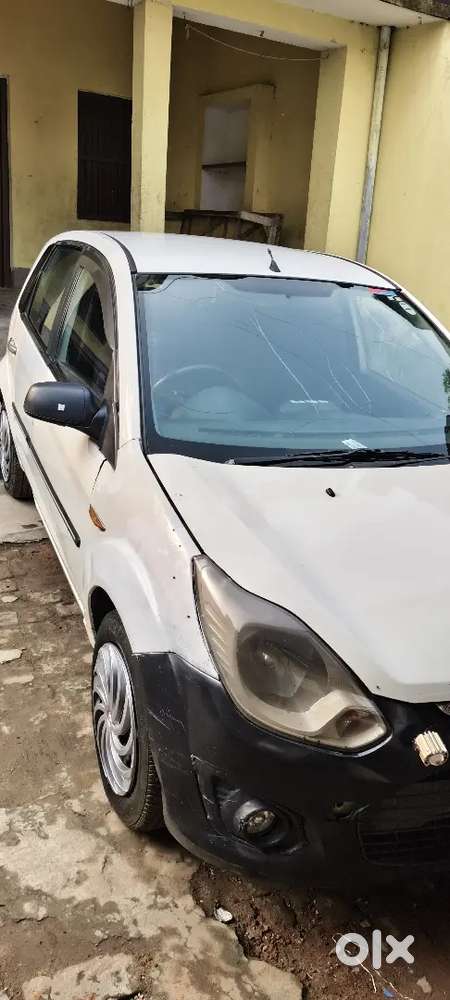 Ford Figo Petrol Exi 2015