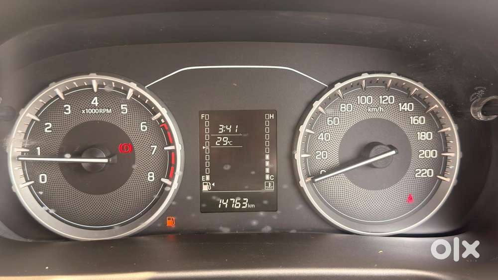 Maruti Suzuki Brezza 1.5 Vxi Smart Hybrid, 2024, Petrol