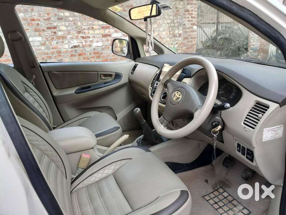 Toyota Innova 2.5 G (diesel) 7 Seater, 2011, Diesel