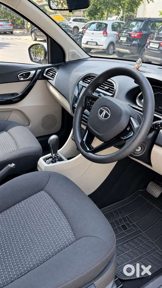 Tiago Petrol Automatic Xza+