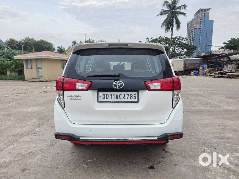 Toyota Innova Crysta 2.4 G Mt 8s, 2023, Diesel