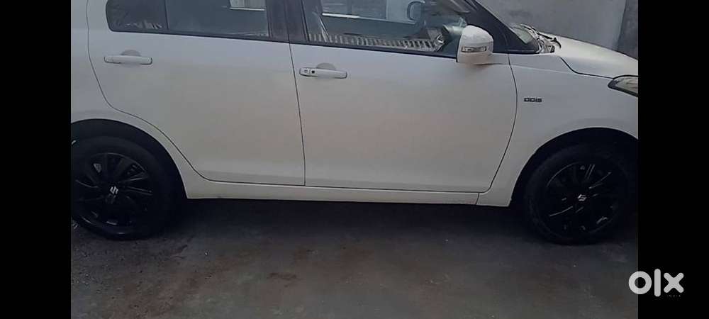 Button Start, Company Fitted Alloy Wheel