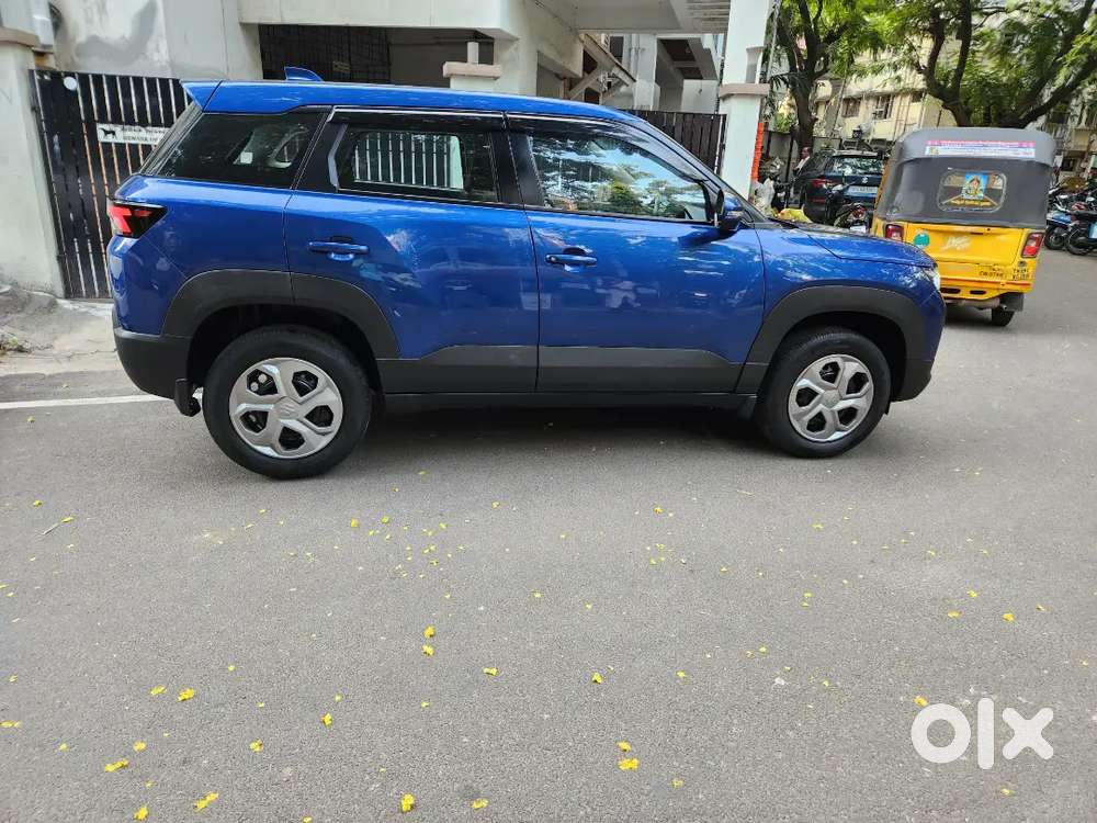 Maruti Suzuki Brezza Vxi At ,2023, Petrol