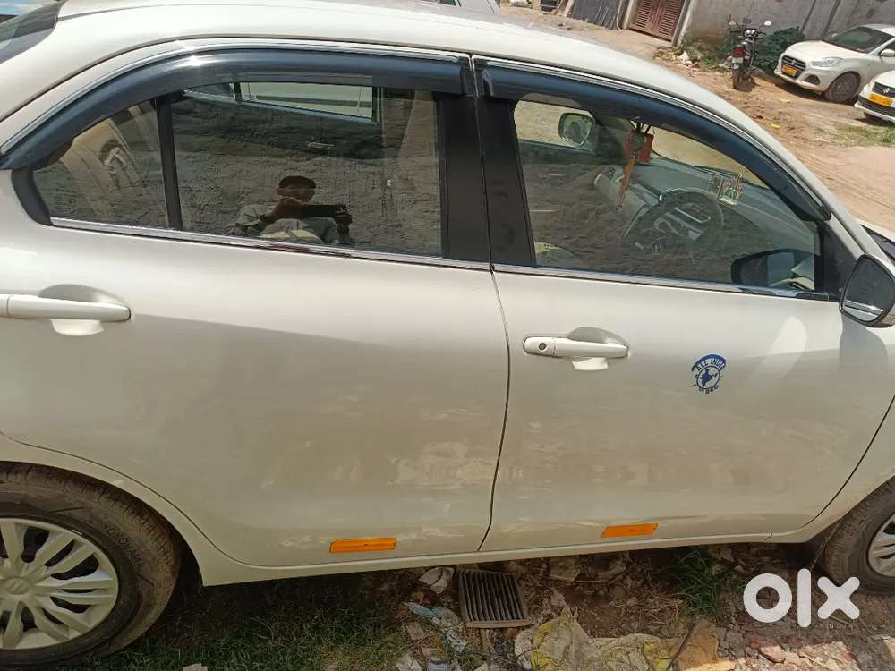 Maruti Suzuki Dzire 2024 Petrol 42700 Km Driven