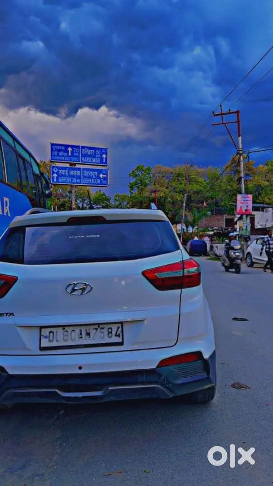 Hyundai Creta Petrol 2016 Year With 18 Inche Alloy Wheels And Power Bo