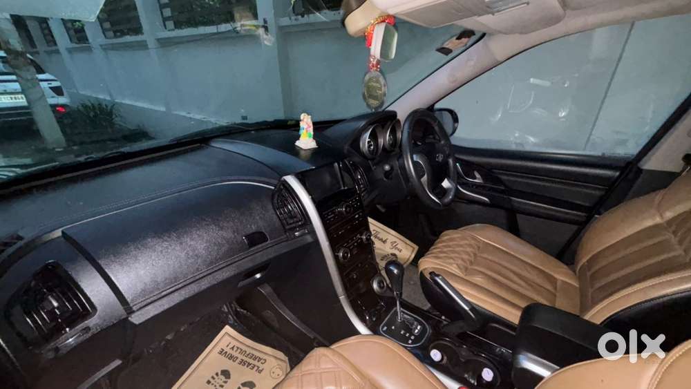 Advocate Car Mahindra Xuv500 7 Seator