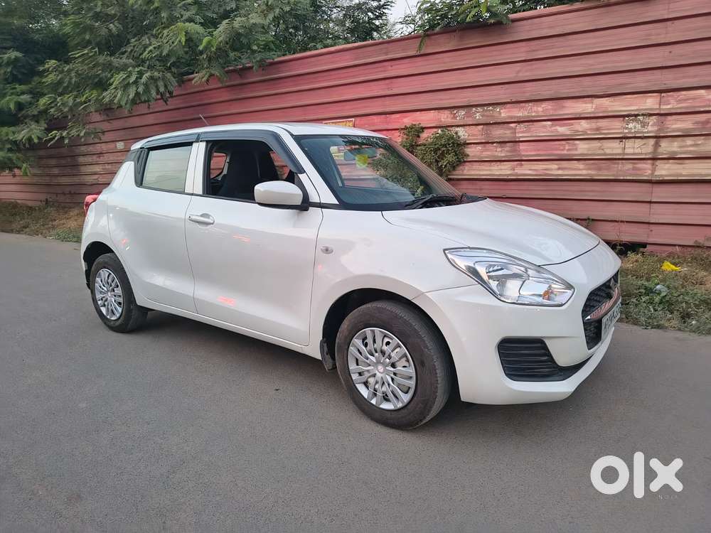 Maruti Suzuki Swift 1.2 Lxi (o), 2022, Petrol