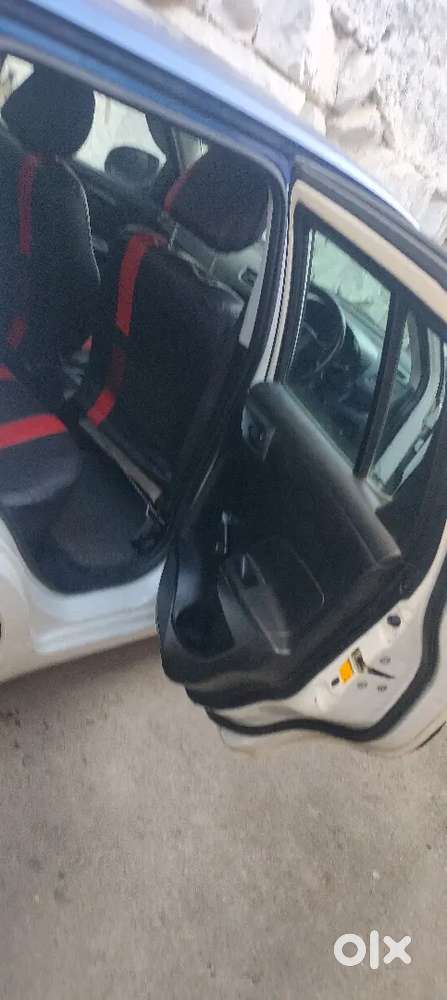 Maruti Suzuki Swift 2016 Petrol 49600 Km Driven