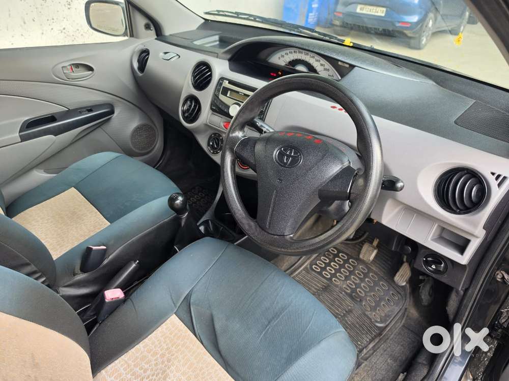 Toyota Etios, 2011, Petrol