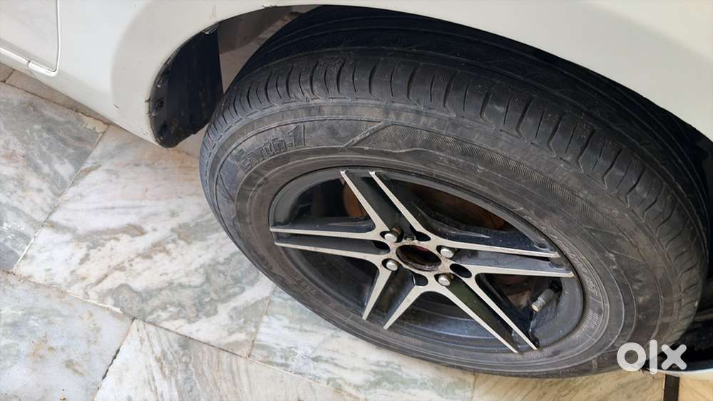 Maruti Suzuki Swift Dzire 2015