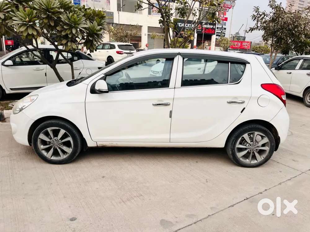 Hyundai I20 Sportz 2010  Excellent Condition  Well Maintained
