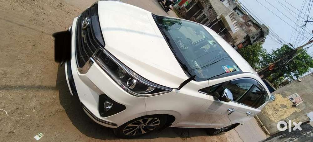 Toyota Innova Crysta 2022