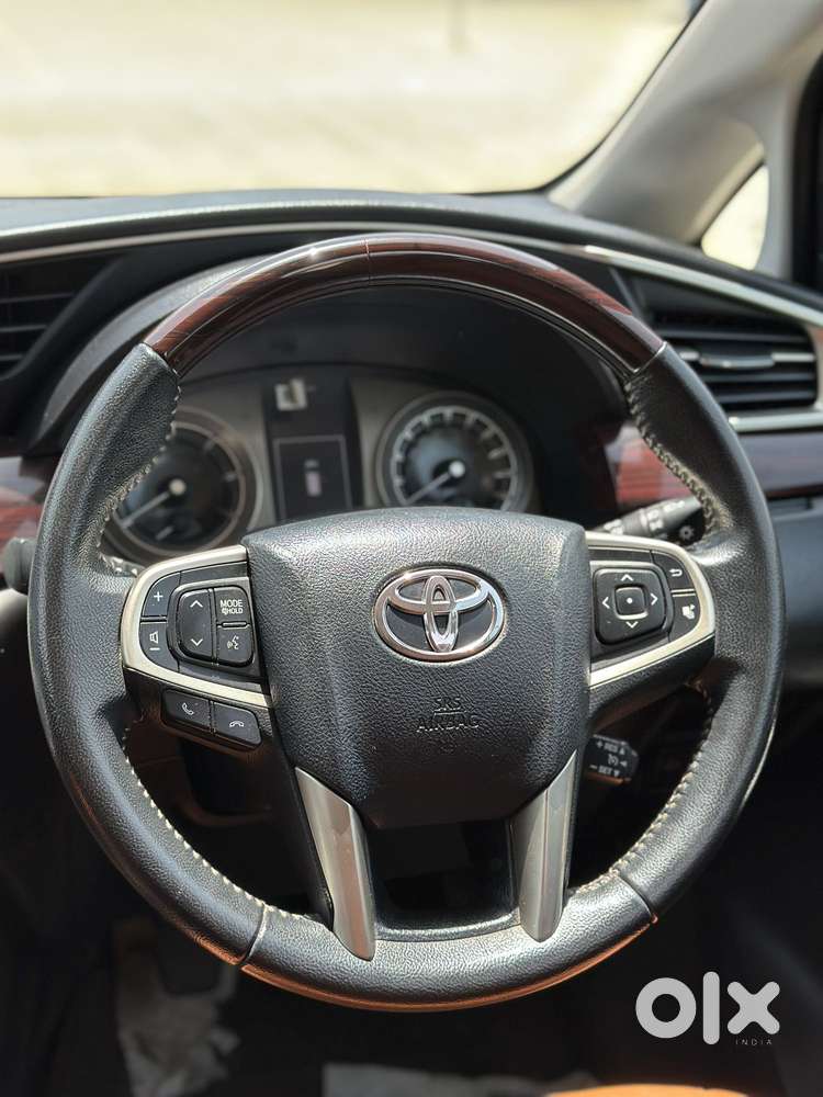 Toyota Innova Crysta [2020-ongoing] 2.4 Vx 8 Str, 2021, Diesel