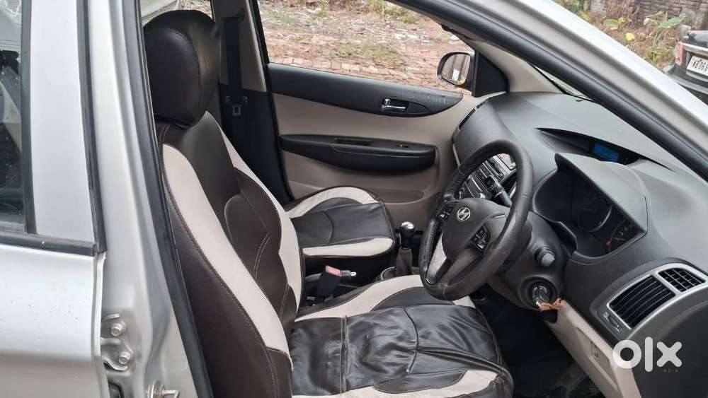 Hyundai I20 Sportz 1.2 Bs-iv, 2013, Petrol