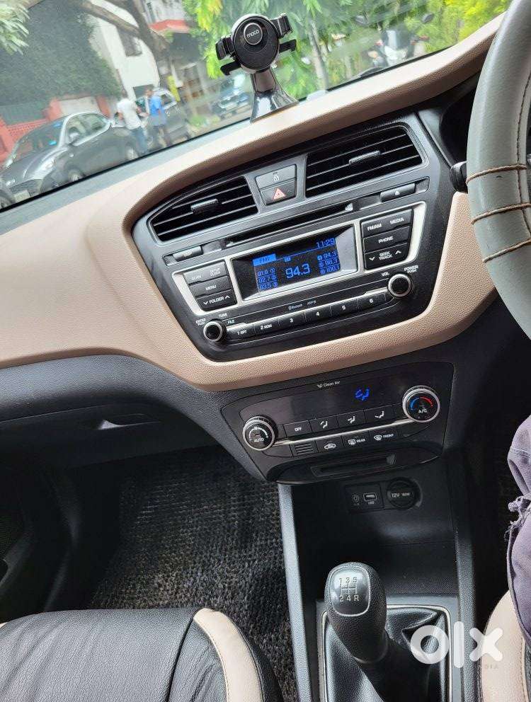 Hyundai Elite I20 Sportz (o) 1.2, 2015, Petrol