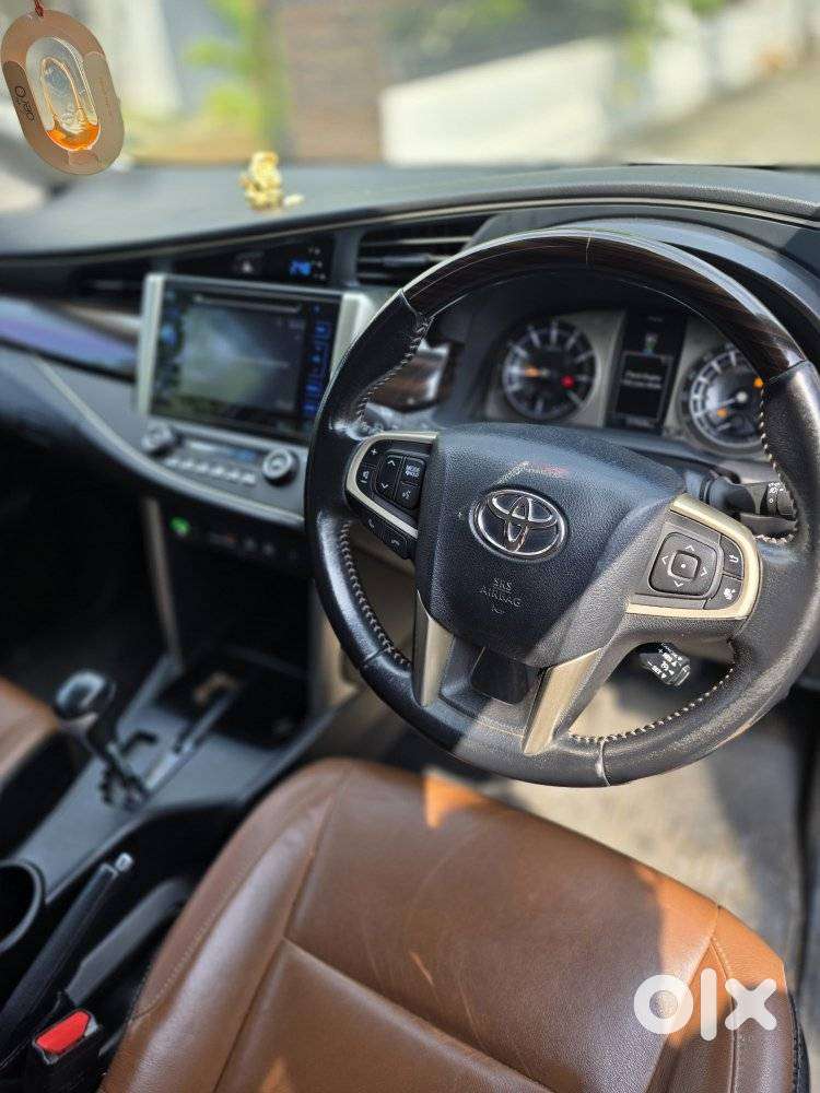 Toyota Innova Crysta 2.4 Zx Mt, 2016, Petrol