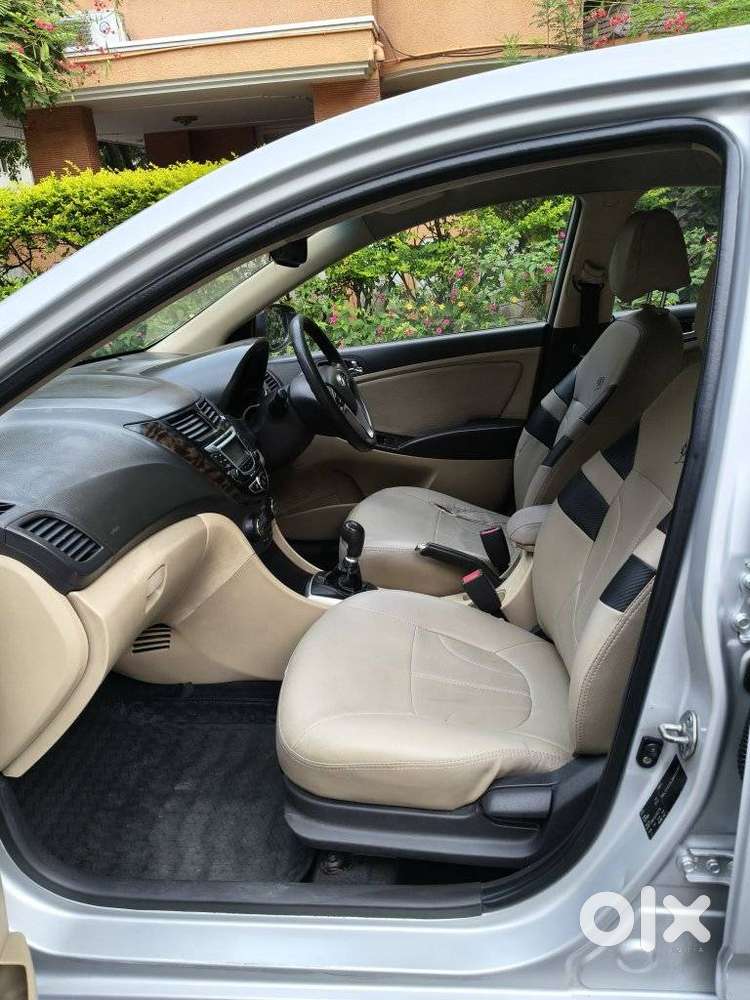 Hyundai Verna Fluidic 1.6 Vtvt Sx, 2011, Petrol