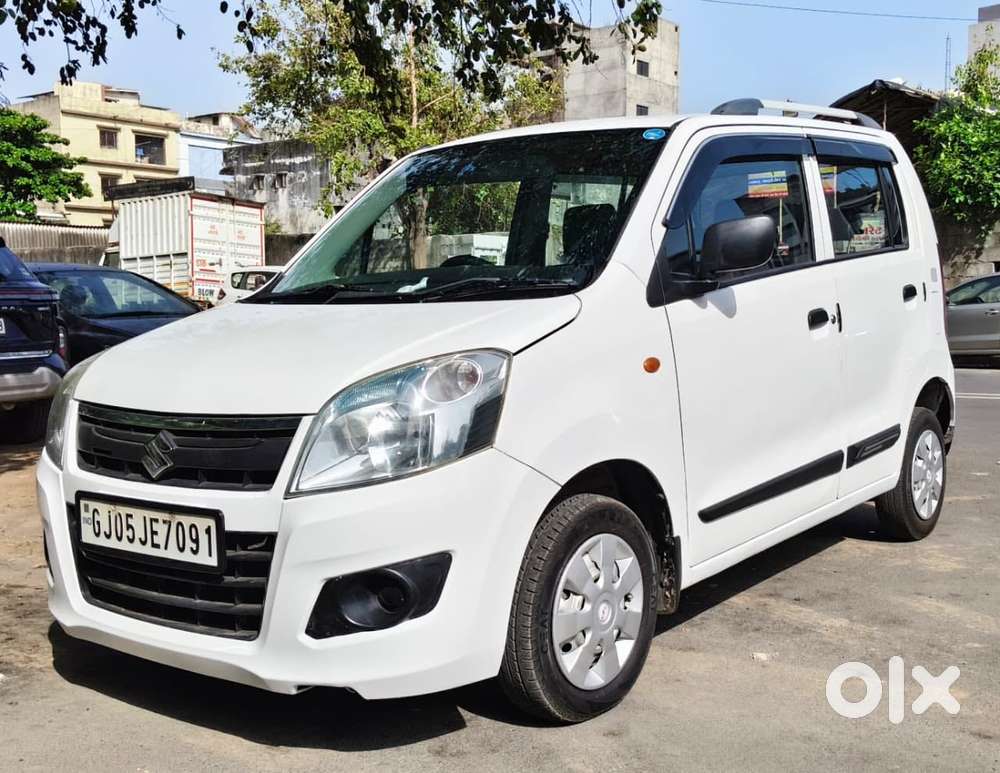 Maruti Suzuki Wagon R Vxi Amt Opt, 2014, Cng & Hybrids