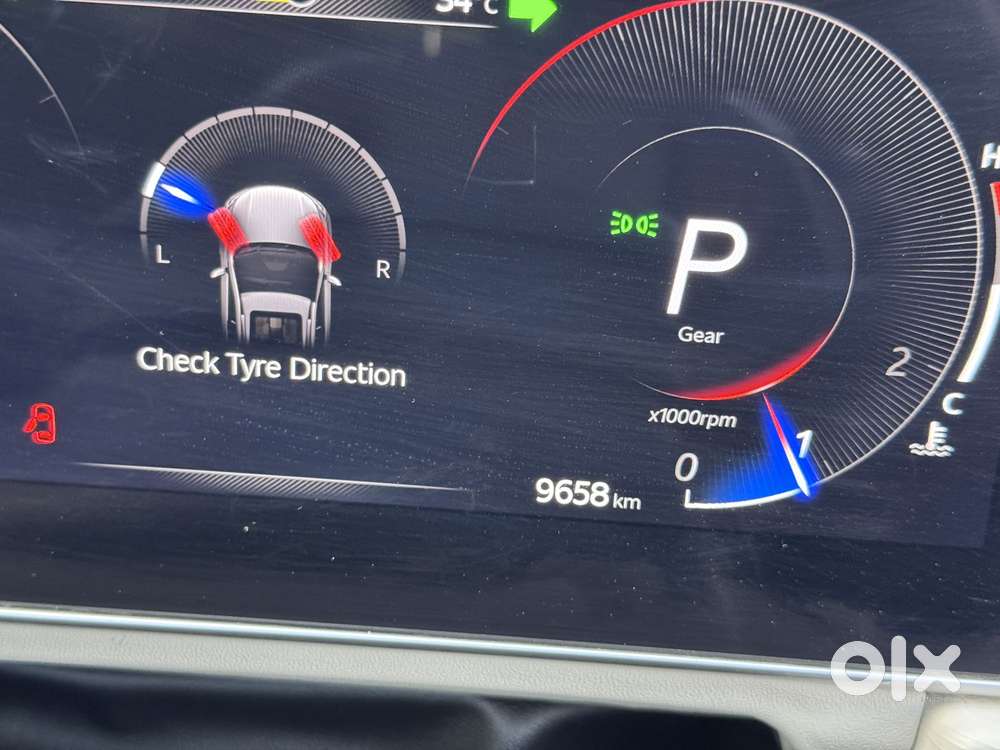 Mahindra Xuv700, 2025, Petrol