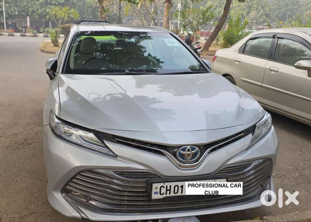 Toyota Camry Hybrid, 2019, Petrol
