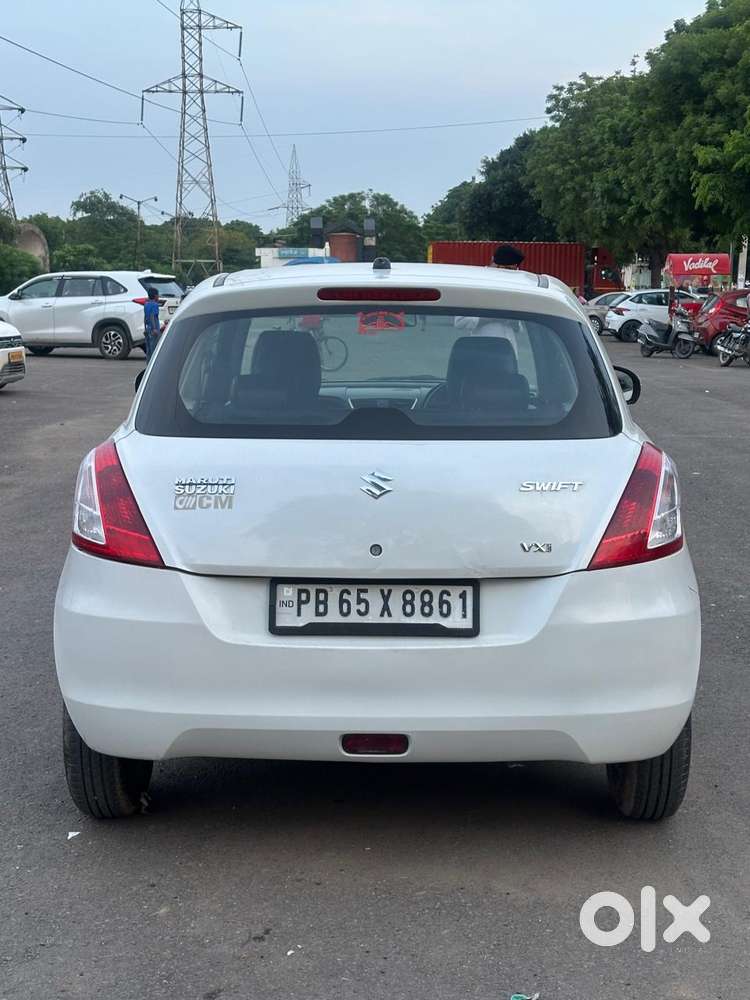 Maruti Suzuki Swift 1.2 Vxi (o), 2014, Petrol