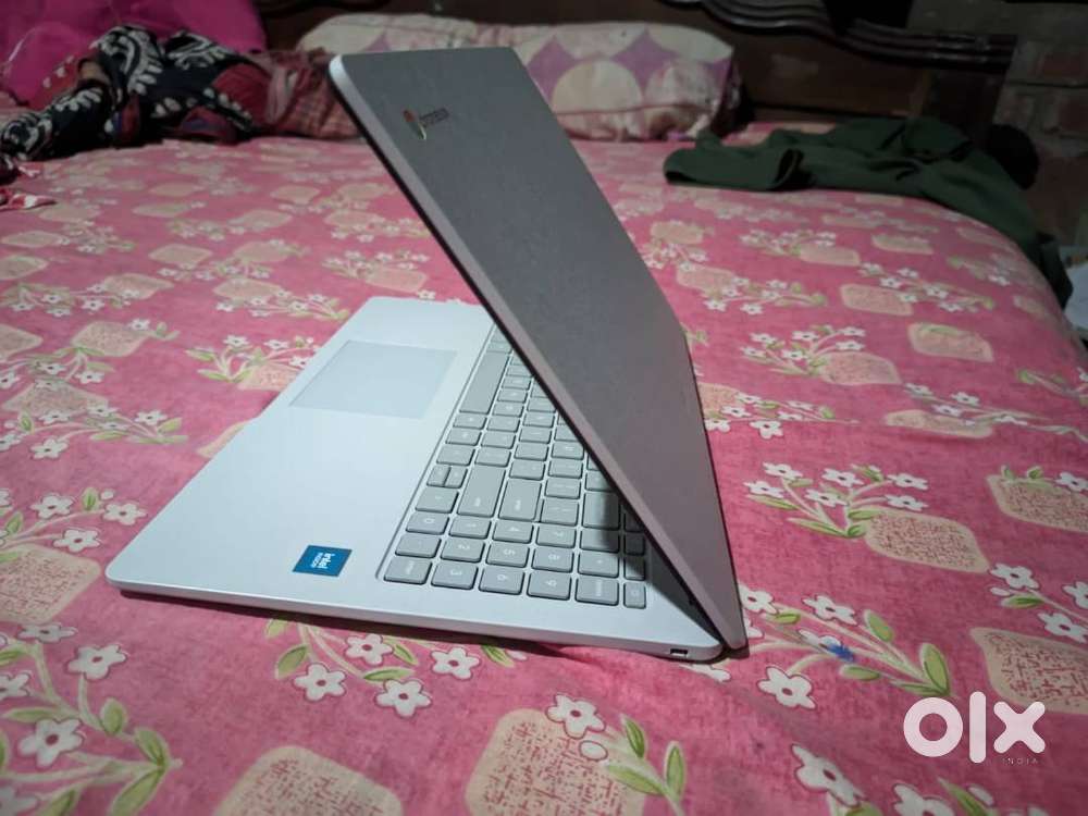 ASUS Chromebook  4  Month Old