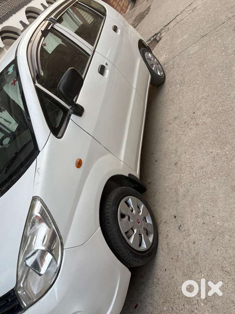 Maruti Suzuki Zen Estilo Vxi Bsiv, 2012, Petrol