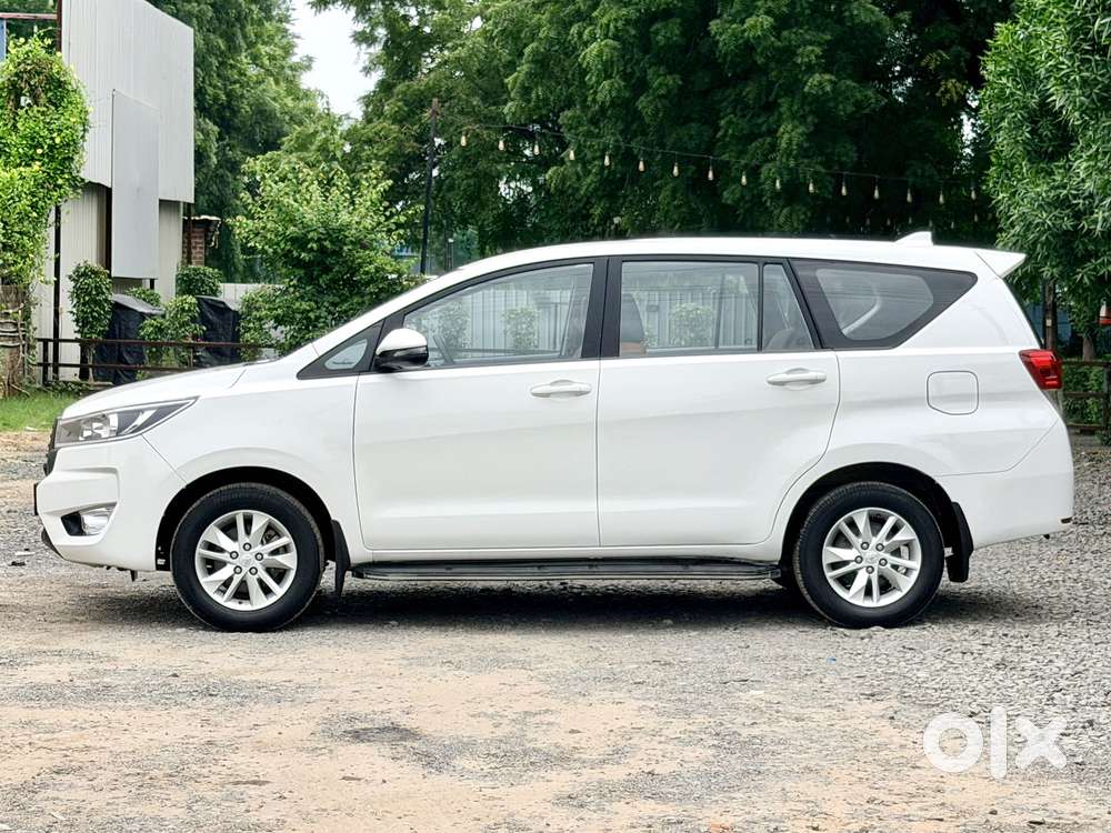 Toyota Innova Crysta 2.4 G Mt 7 Str, 2023, Diesel