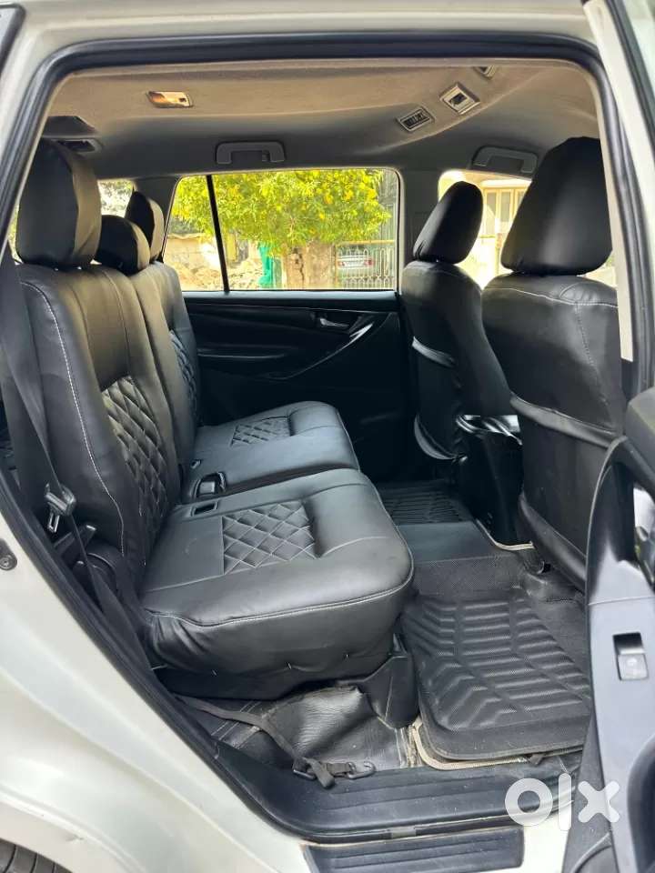 Toyota Innova Crysta [2020-ongoing] 2.4 Gx 8 Str, 2017, Diesel