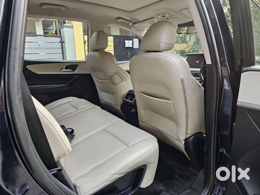 Mahindra Xuv700 2.2 Ax 7 Diesel At Luxury Pack Str, 2024, Diesel