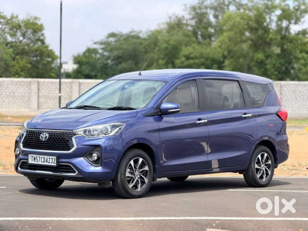 Toyota Rumion V Petrol Automatic Dual Tone, 2026, Petrol