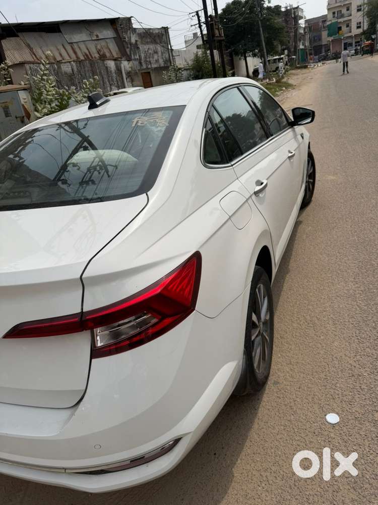 Skoda Slavia Petrol 2022