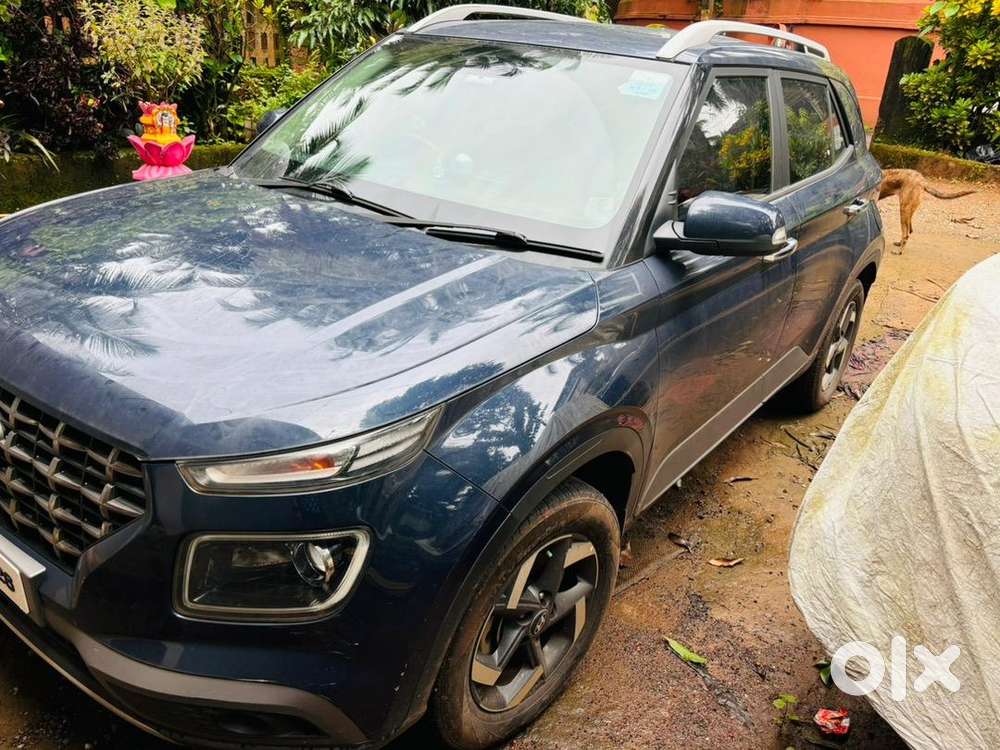 Hyundai Venue 2019 Petrol 105000 Km Driven