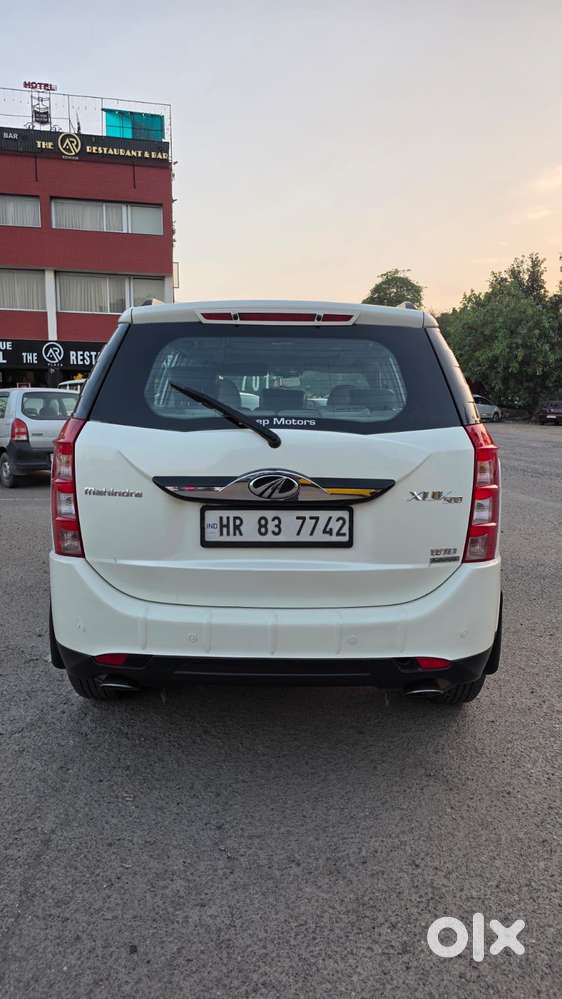 Mahindra Xuv500 At W10 Fwd, 2016, Diesel