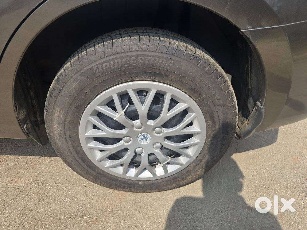 Maruti Suzuki Dzire 1.2 Vxi, 2022, Petrol