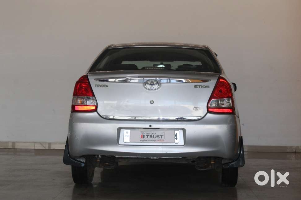 Toyota Etios 2010-2012 G, 2011, Petrol